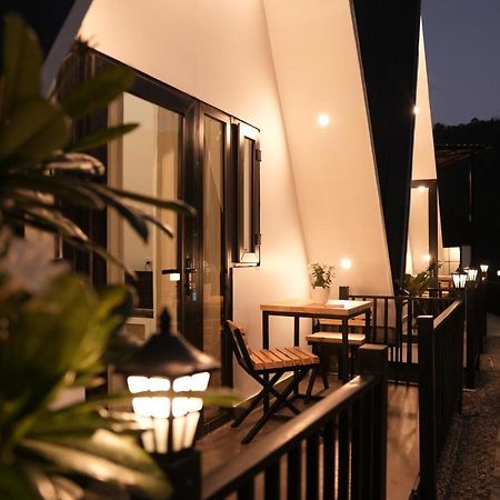 فندق Rishīkeshفي  The Alchemist House المظهر الخارجي الصورة